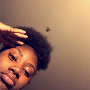 Meet your Posher, Amialee